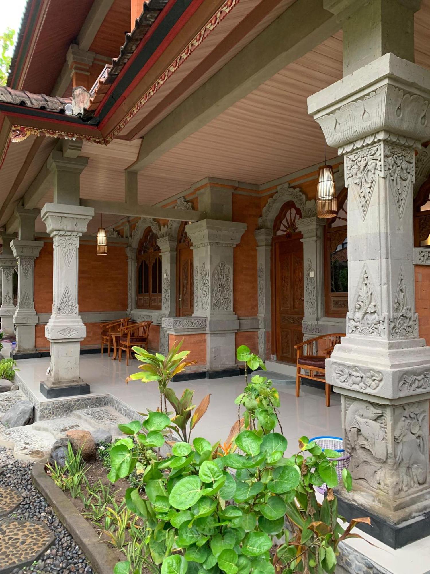 Three Brothers Bungalows & Villas Легиан Екстериор снимка