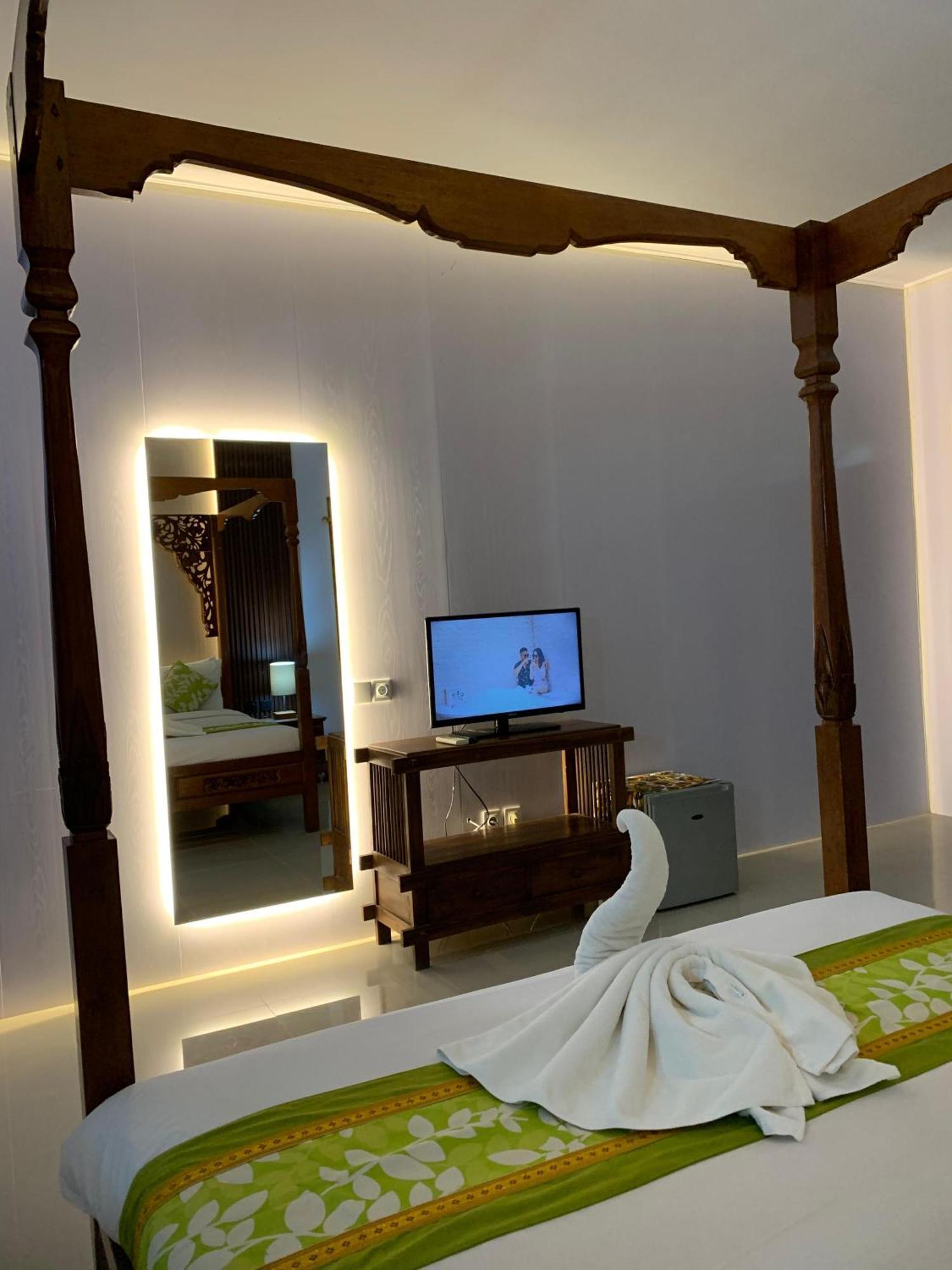 Three Brothers Bungalows & Villas Легиан Екстериор снимка